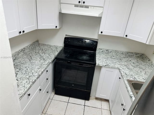 6820 W Flagler Street 105, Miami, FL 33144
