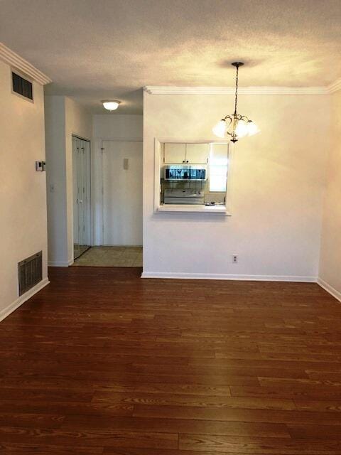 1115 Lake Terrace 210 — photo 2