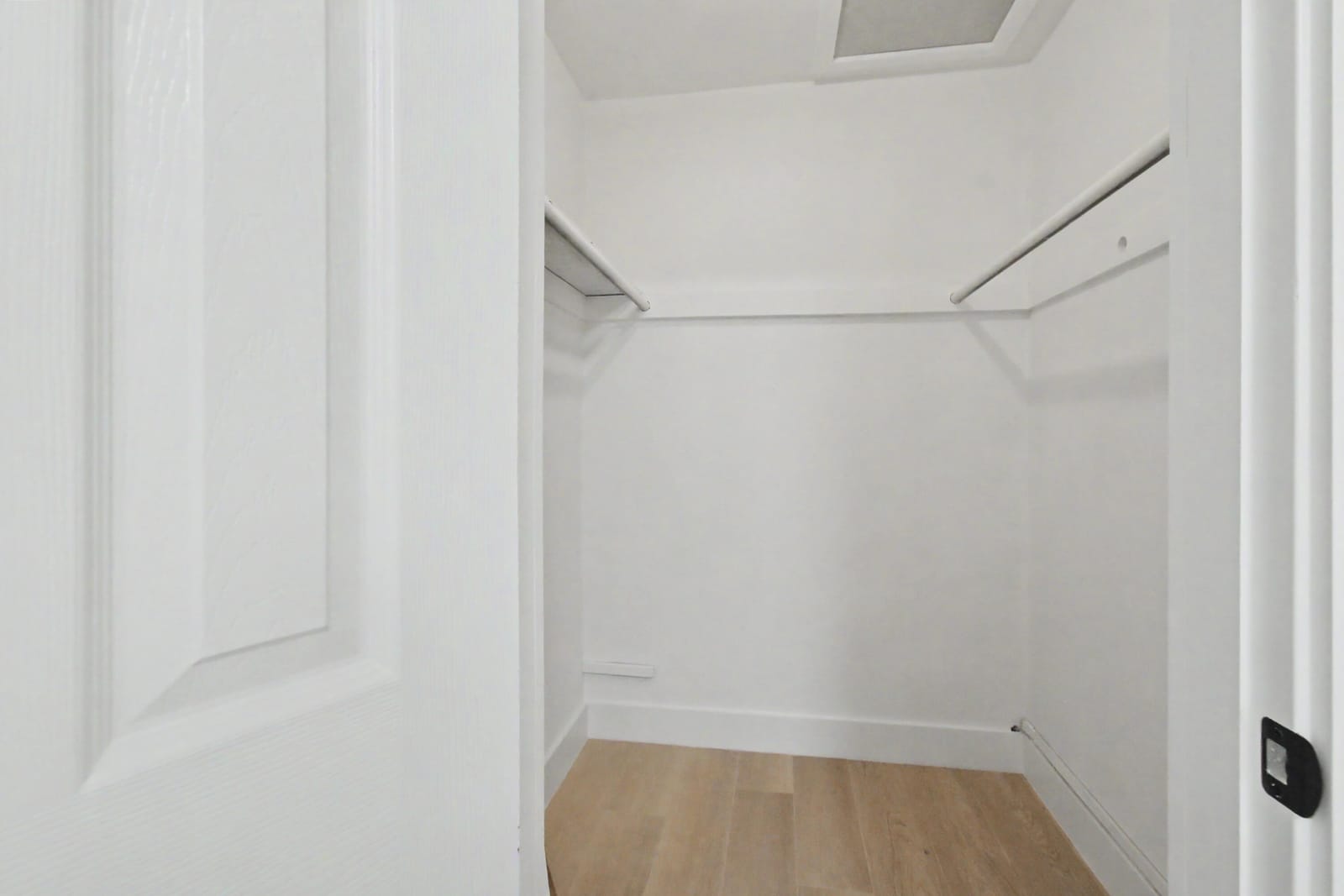 411b NE 57th Court — photo 9