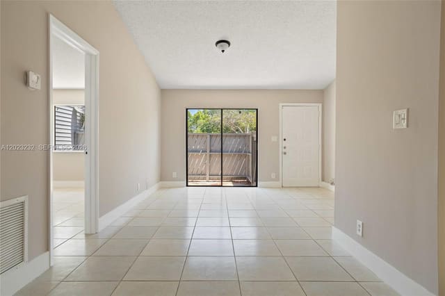 3633 NW 99th Terrace 7B, Sunrise, FL 33351