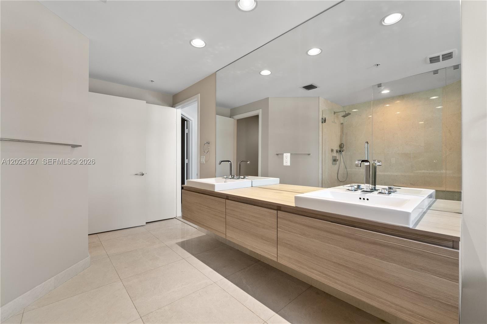 17301 Biscayne Boulevard 603, North Miami Beach, FL 33160 photo 17
