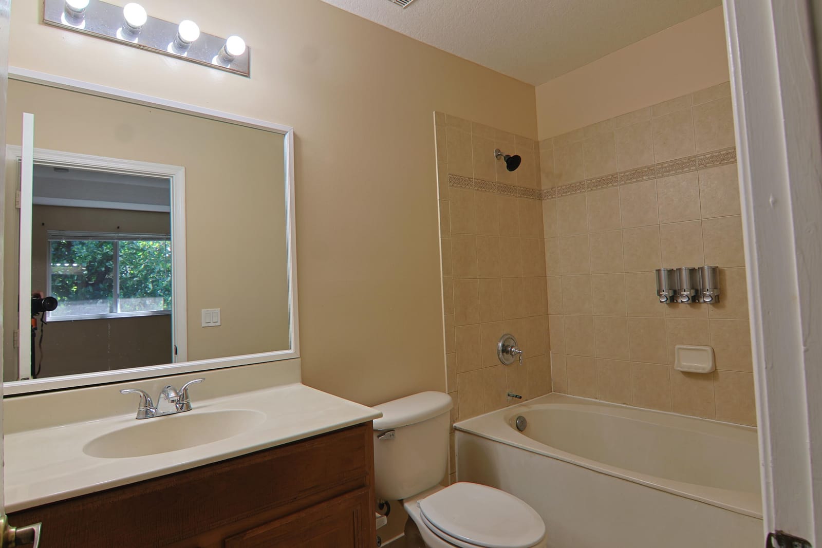 21211 NW 14th Place 3-27 — photo 11