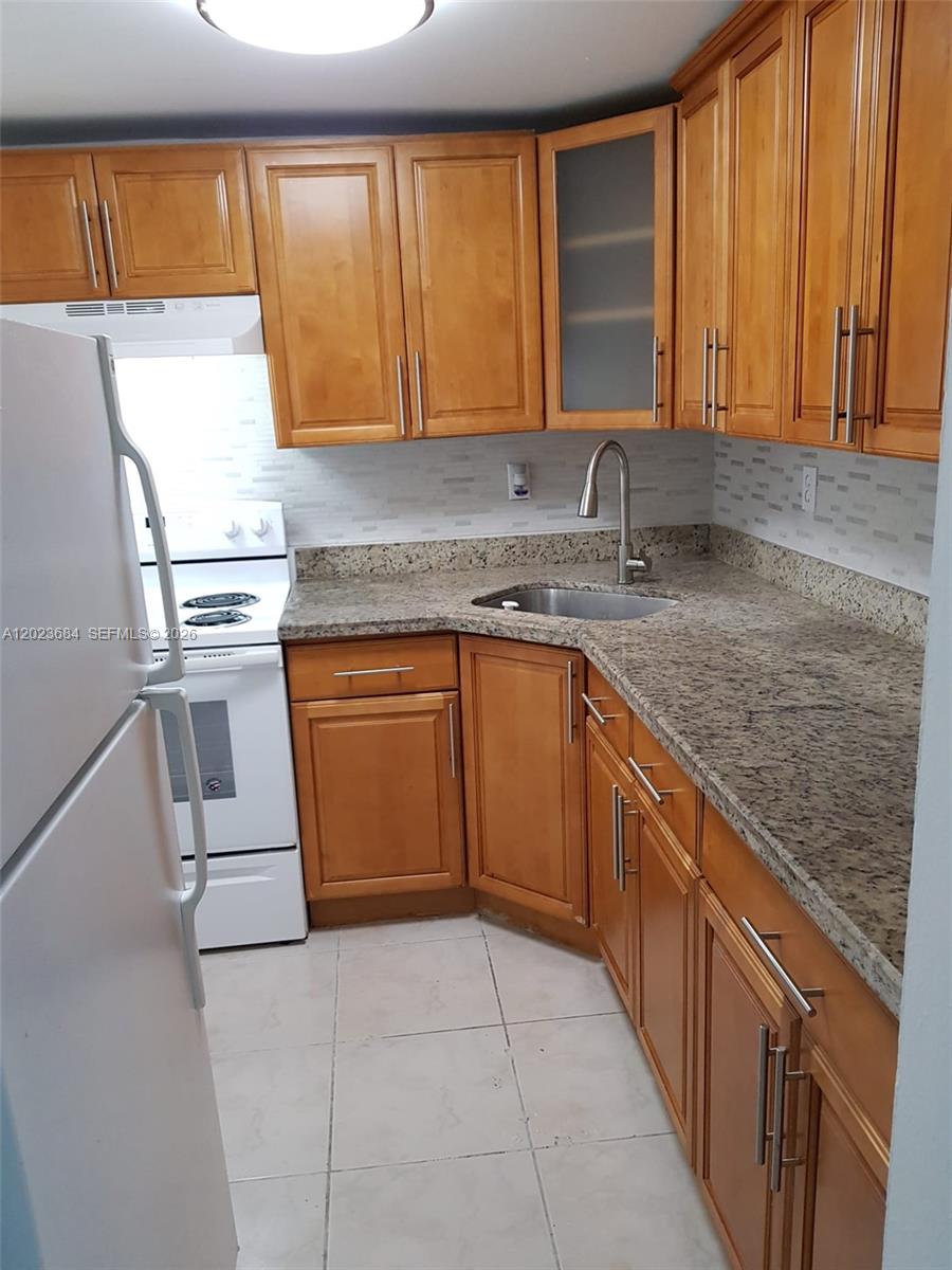 606 W 81st Street 314, Hialeah, FL 33014, Hialeah