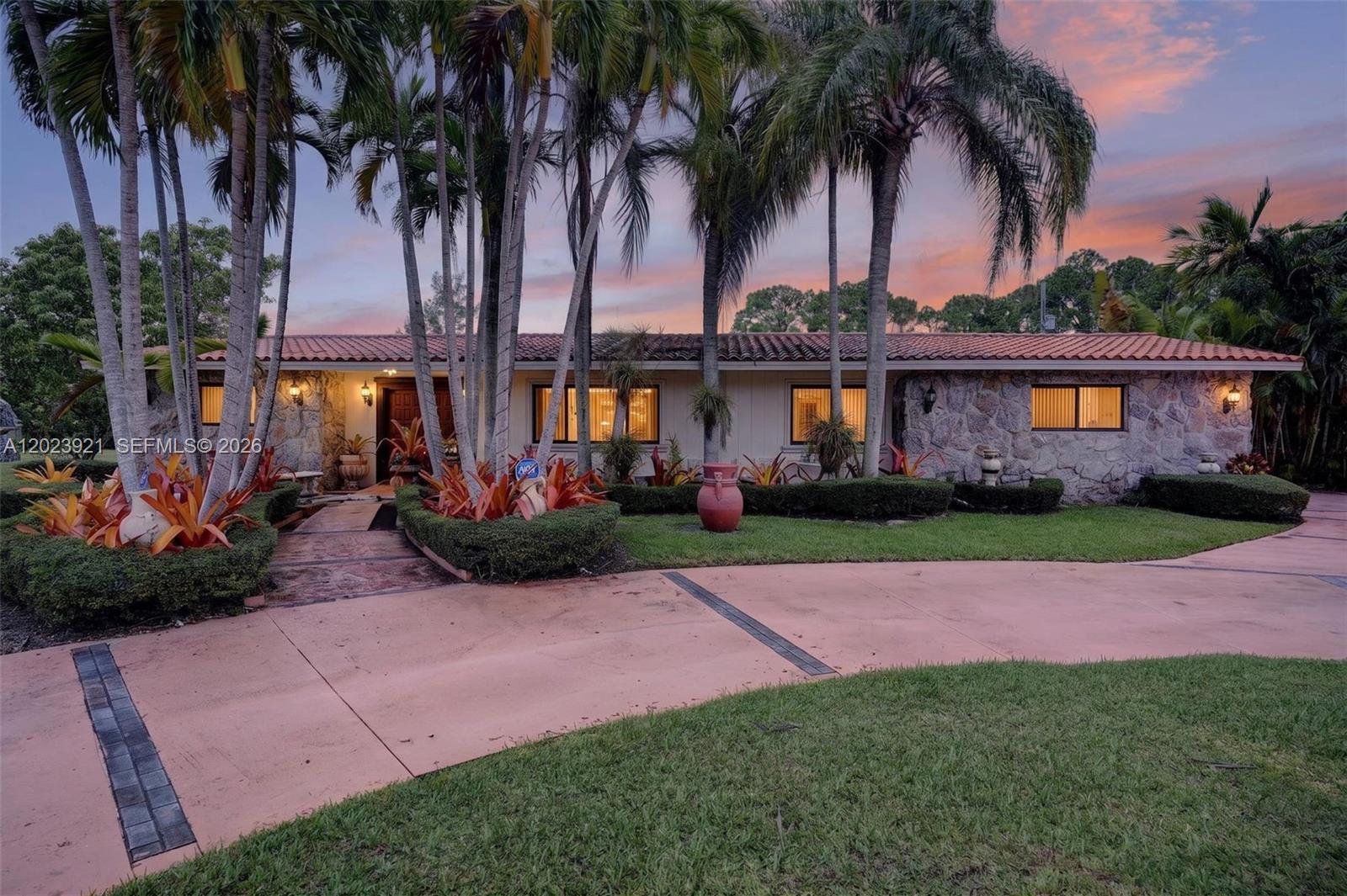 8461 SW 68th St Road, Miami, FL 33143, Miami