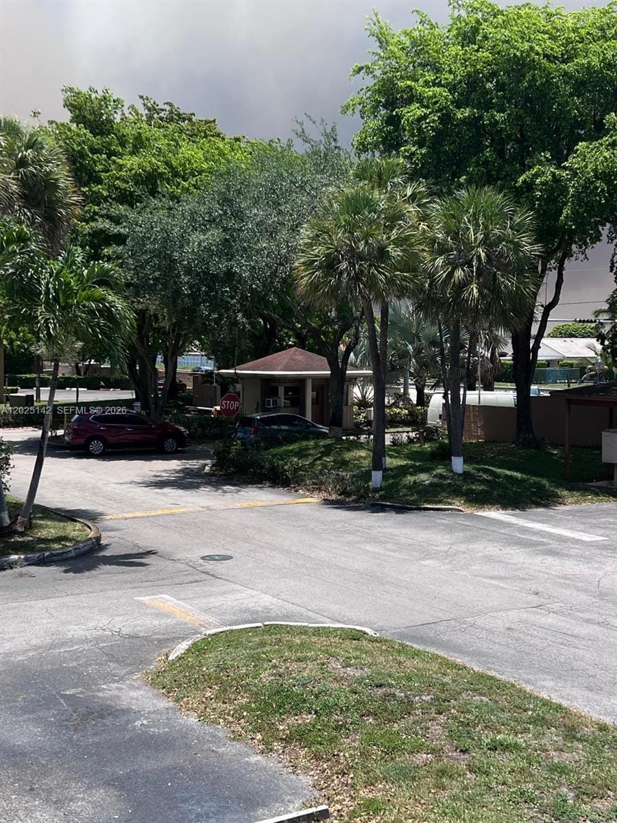 2570 W 67th Place 21-2, Hialeah, FL 33016 photo 14