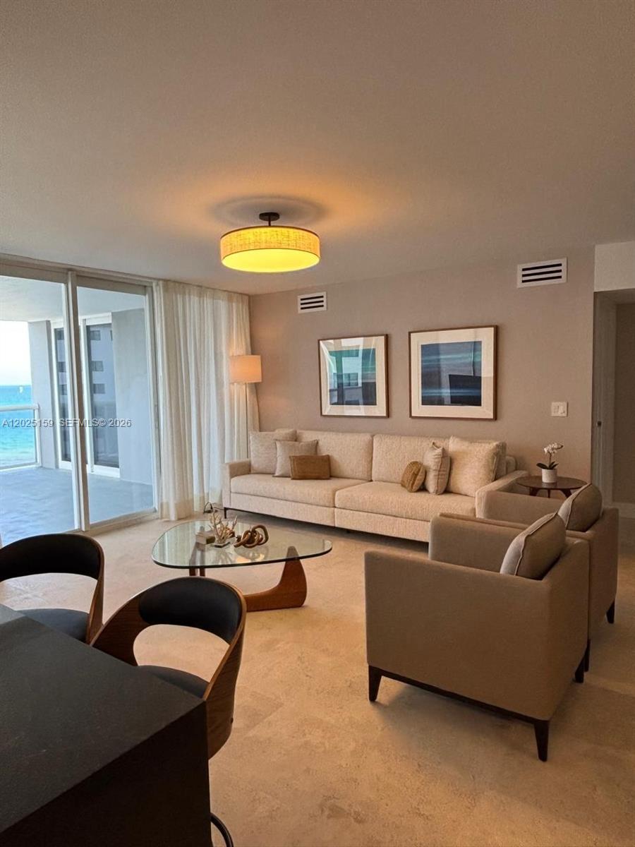 6301 Collins Avenue 908, Miami Beach, FL 33141, Miami Beach