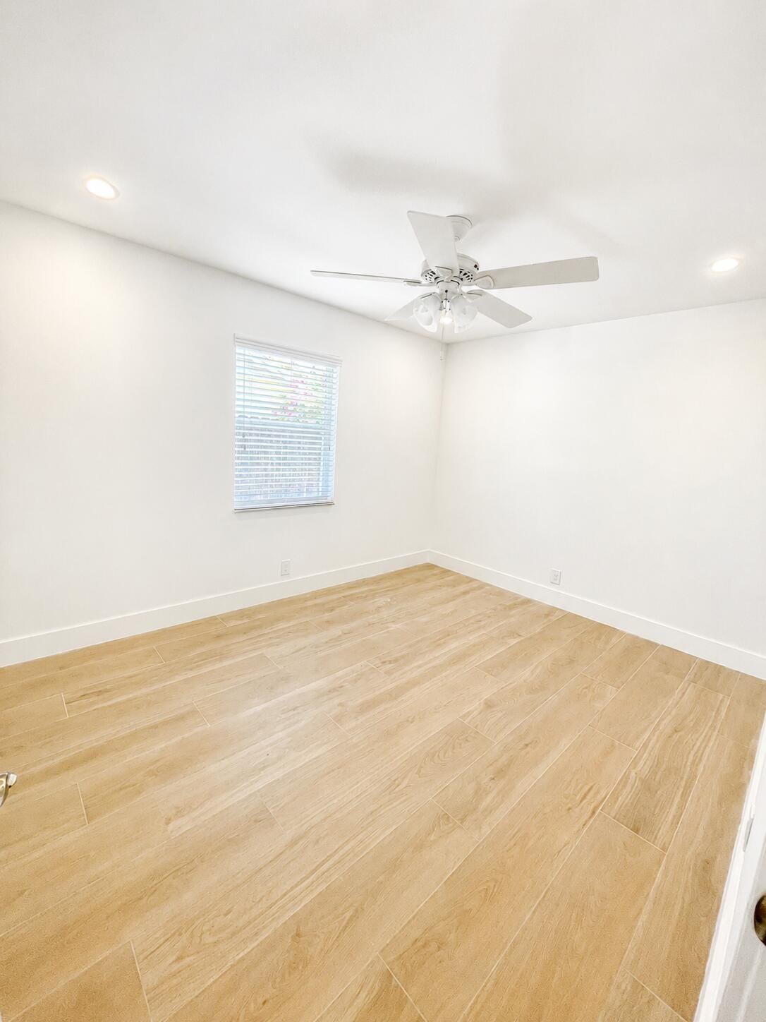 2104 Dock Street 1 — photo 3