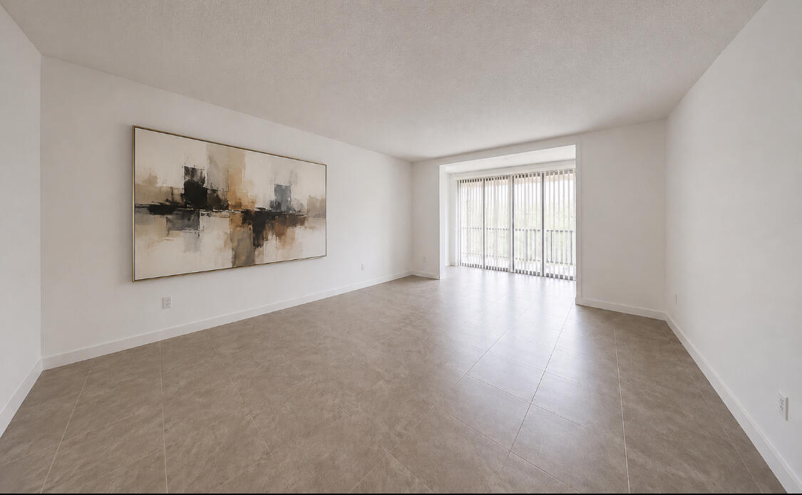 3740 Inverrary Drive 3g, Lauderhill, FL 33319, Lauderhill