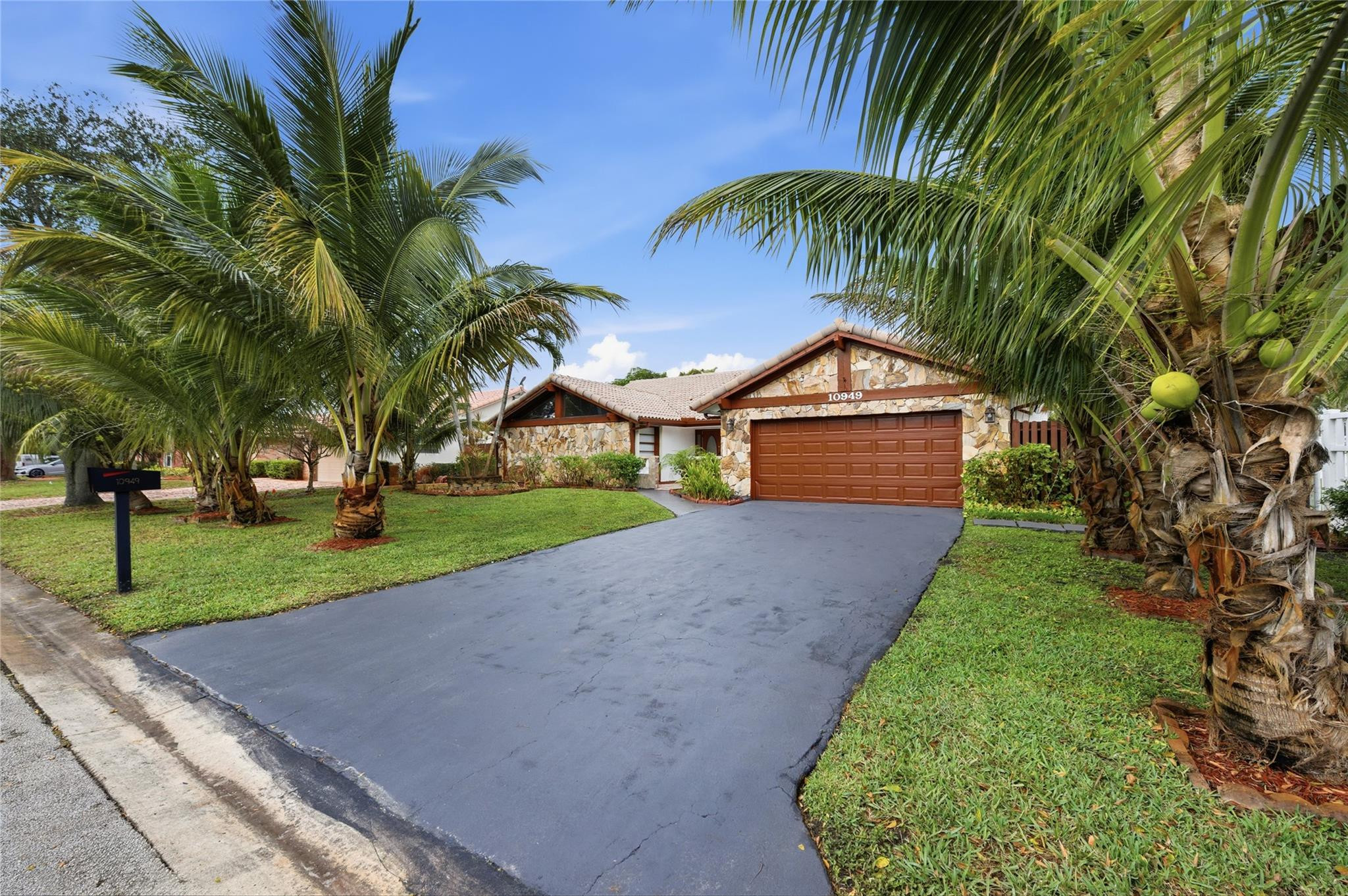 10949 NW 1st Manor, Coral Springs, FL 33071, Coral Springs