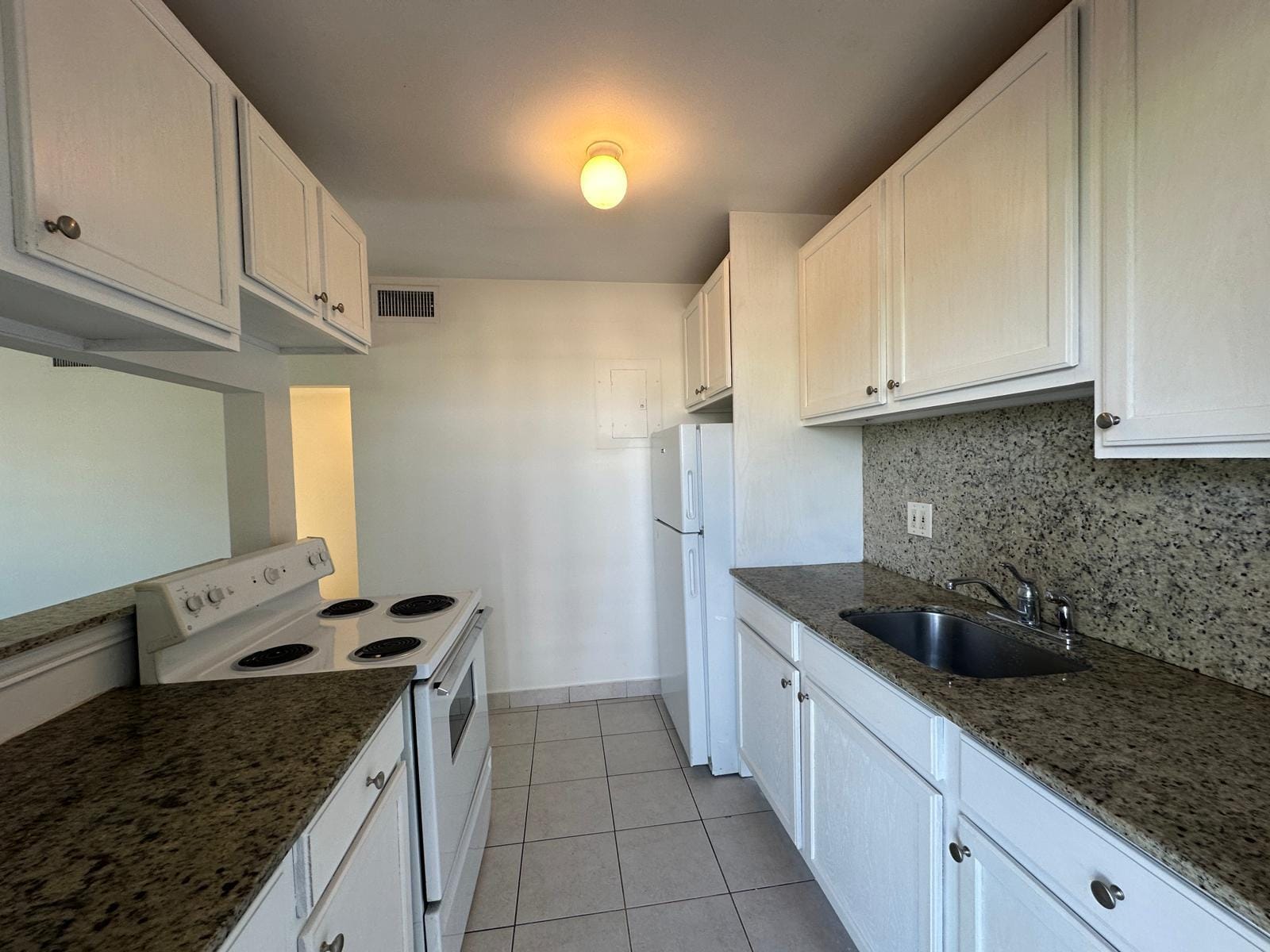 817 Lighthouse Drive C — photo 4