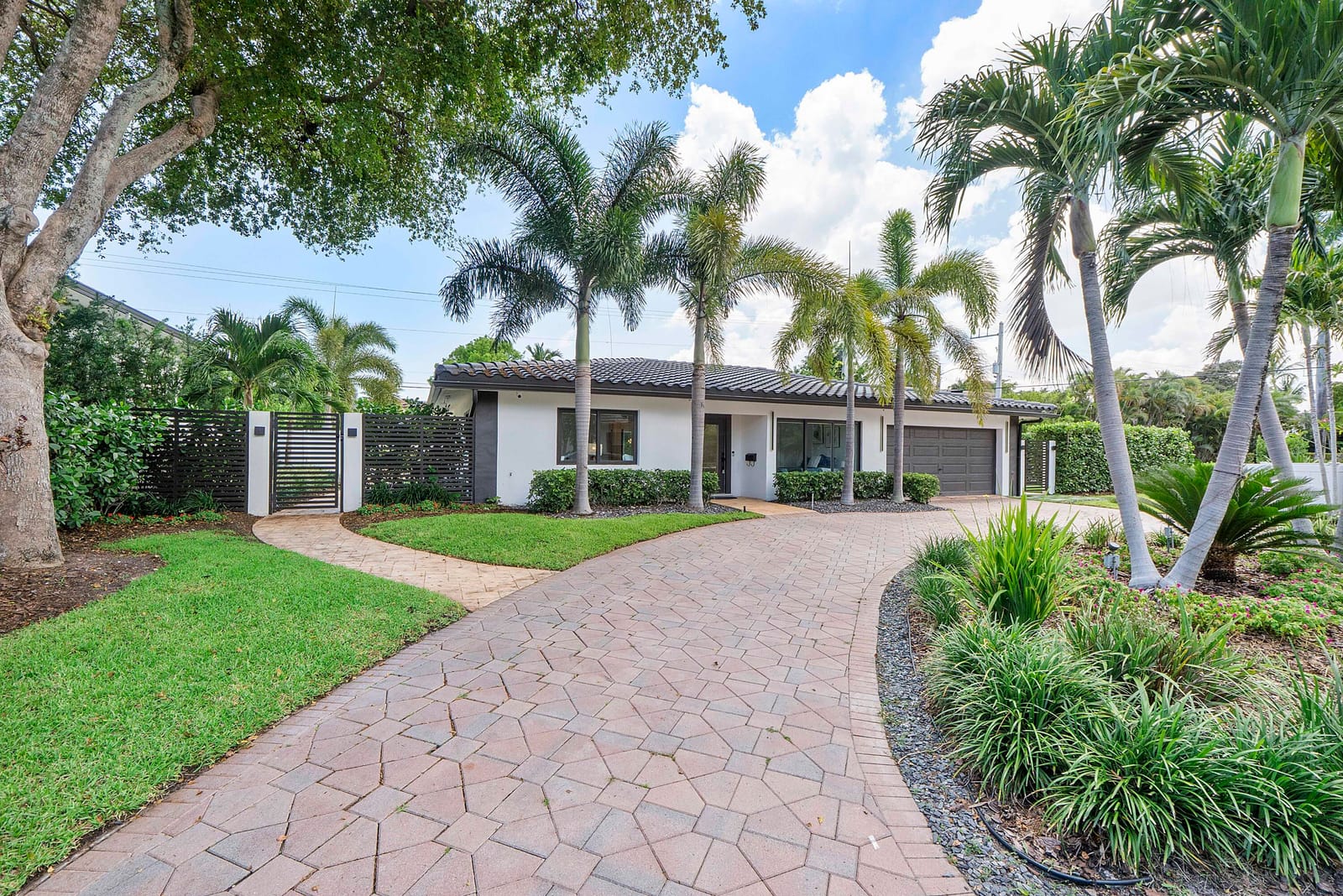 2800 NE 21st Court, Fort Lauderdale, FL 33305