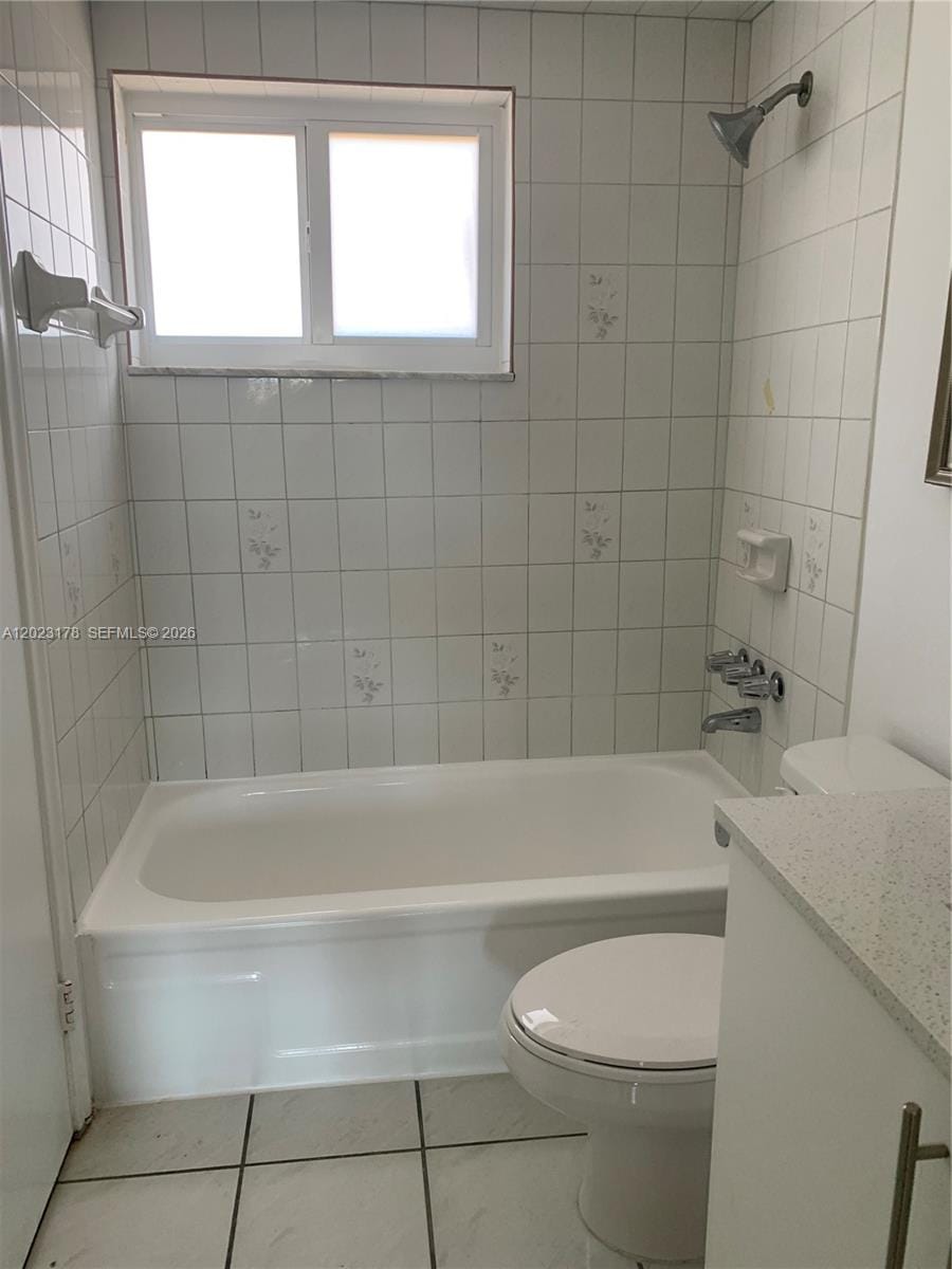 7703 Camino Real A-405 — photo 4