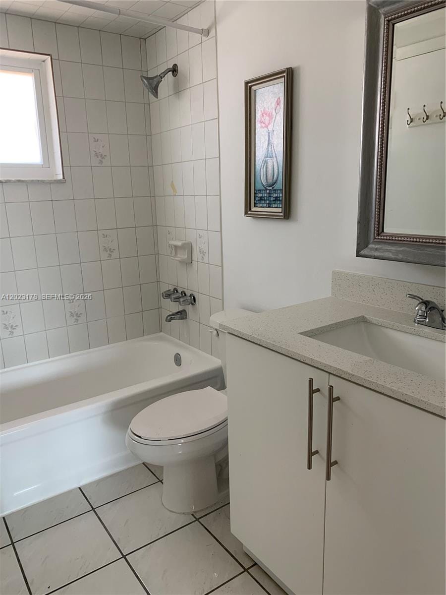 7703 Camino Real A-405 — photo 5