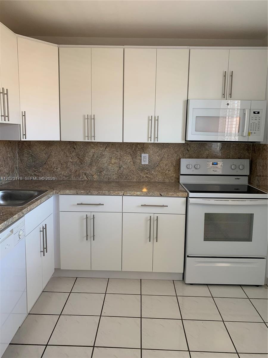 7703 Camino Real A-405 — photo 10
