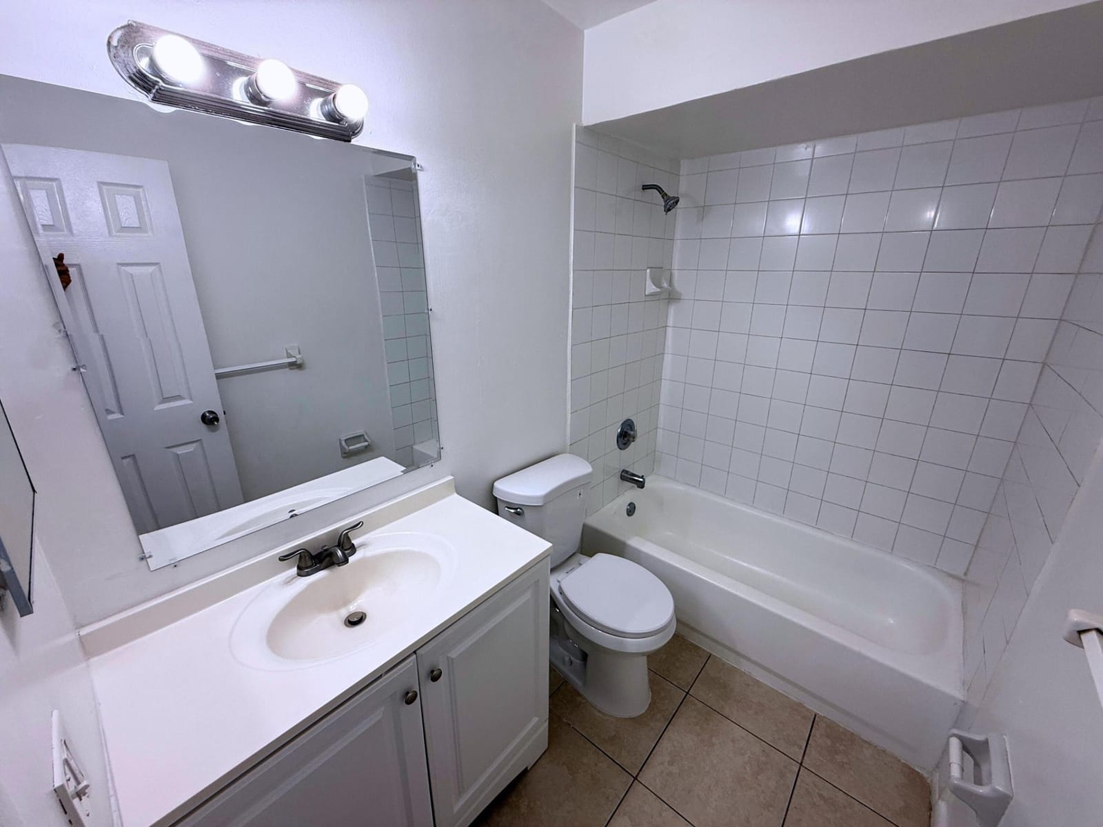 4100 NW 16th Avenue 31 — photo 12