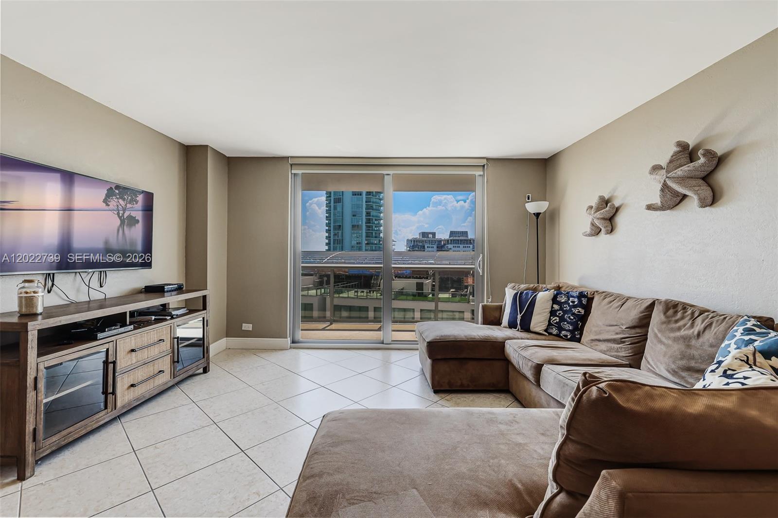 6039 Collins Avenue 936, Miami Beach, FL 33140, Miami Beach