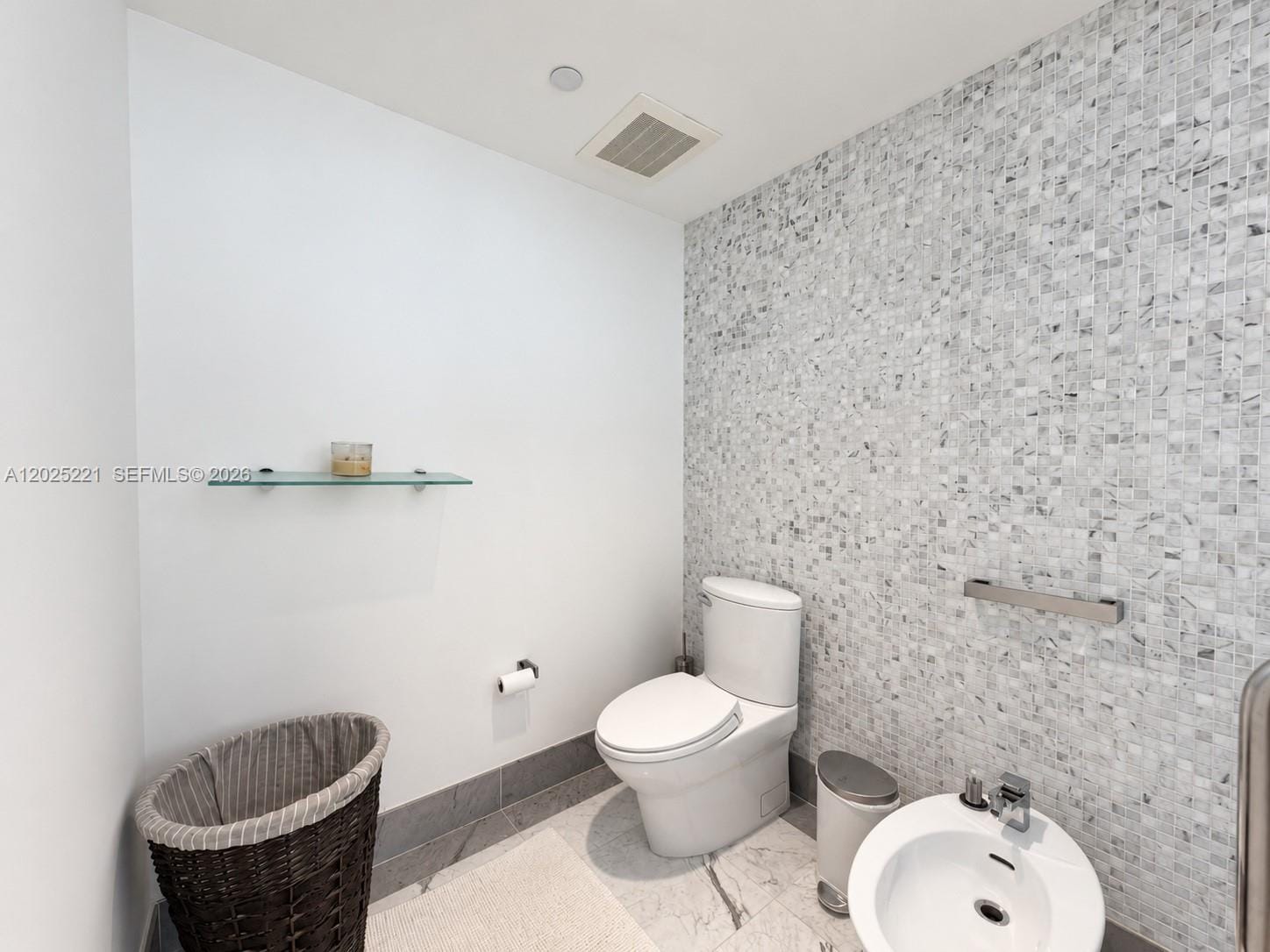 200 Biscayne Boulevard Way 4104, Miami, FL 33131 photo 16