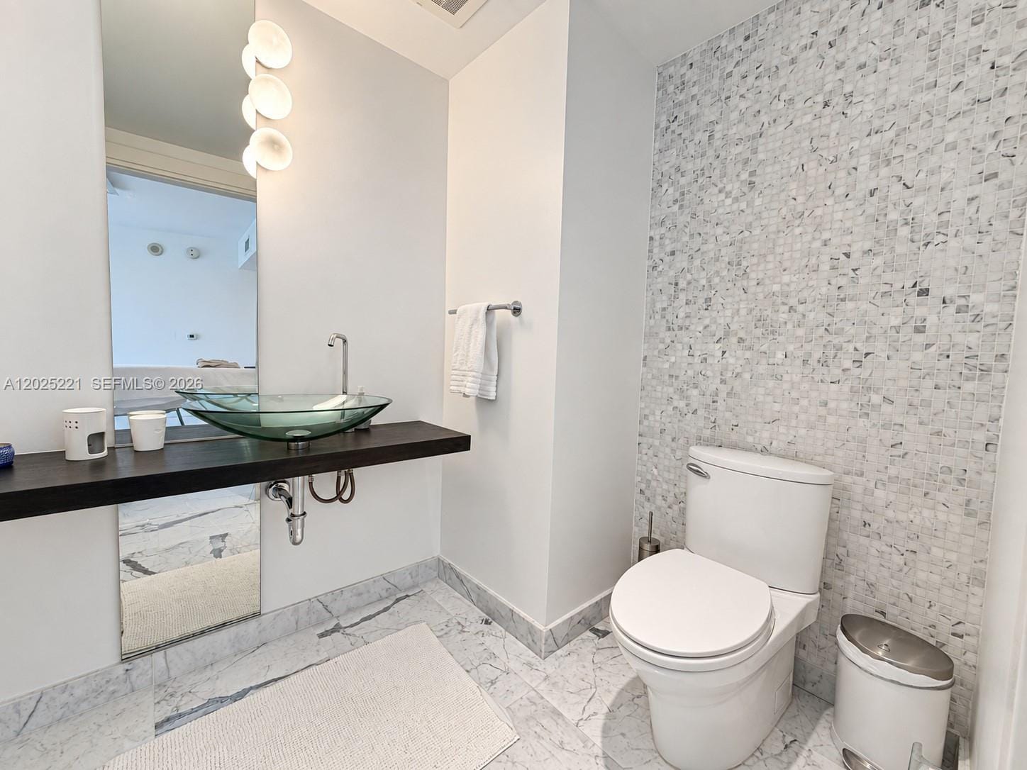200 Biscayne Boulevard Way 4104, Miami, FL 33131 photo 17