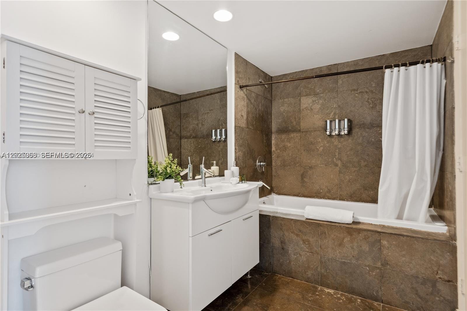 485 Brickell Avenue 2311, Miami, FL 33131 photo 8