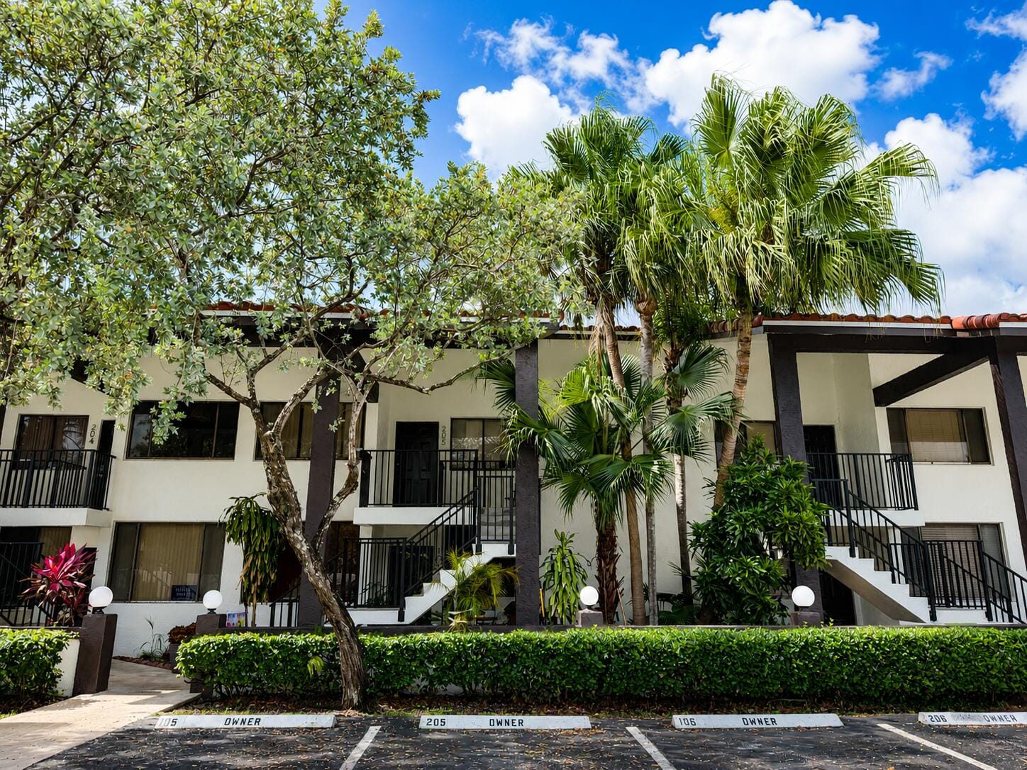 3300 NW 46th Street 104, Oakland Park, FL 33309 photo 2
