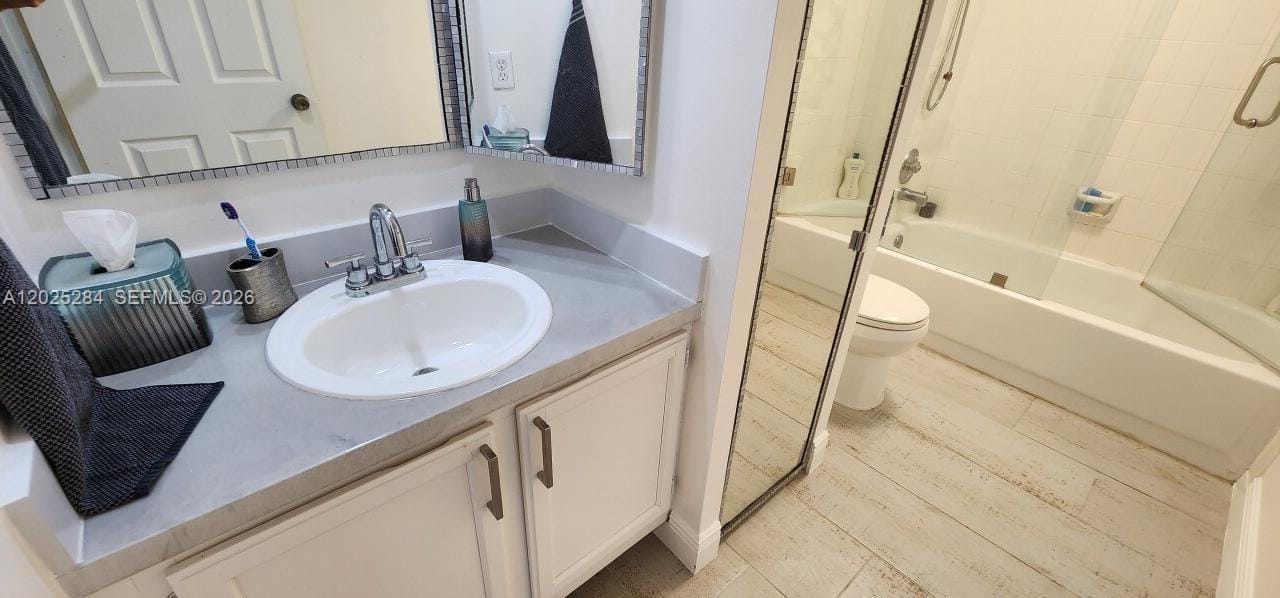2556 Lakeview Court — photo 7