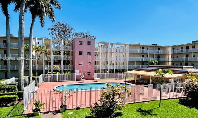 2800 NW 56th Avenue G207, sold in ZIP 33313, Lauderdale Lakes, FL