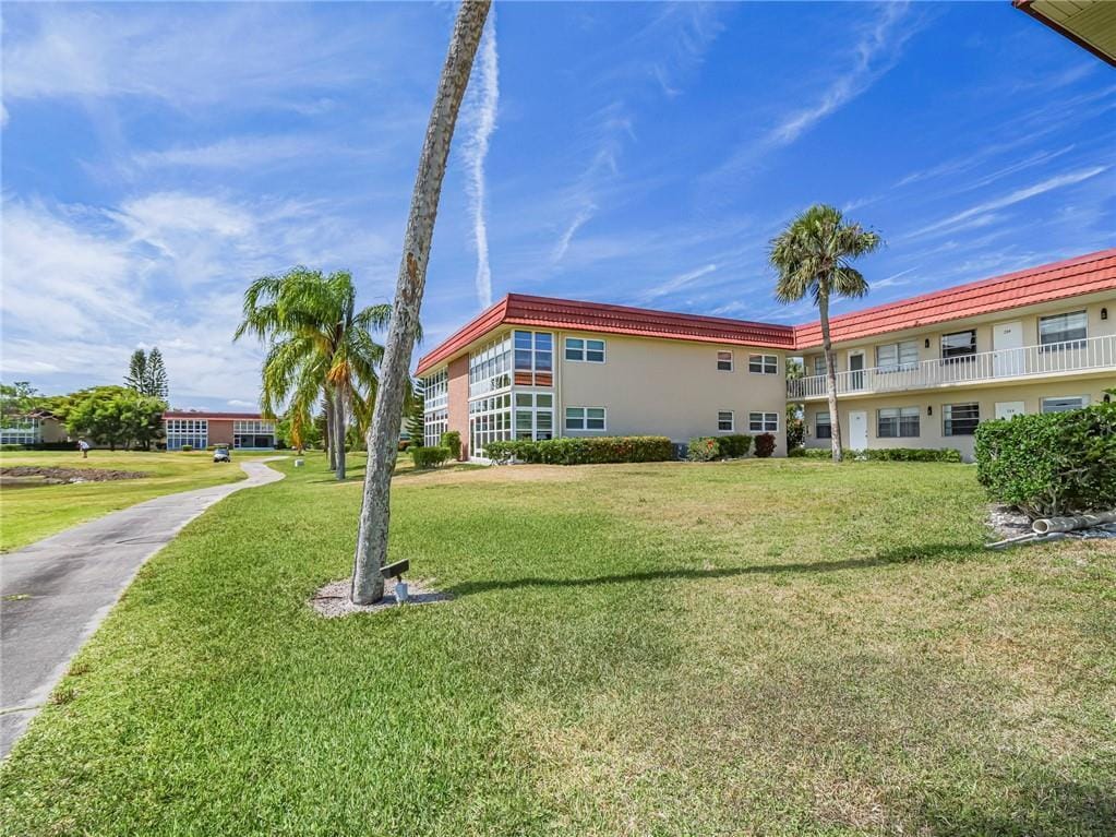 76 Royal Oak Drive 104, Vero Beach, FL 32962 photo 3