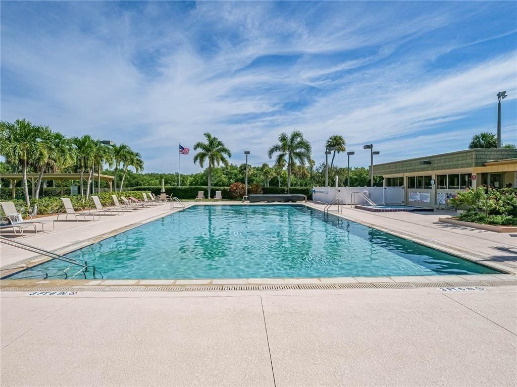76 Royal Oak Drive 104, Vero Beach, FL 32962 photo 28