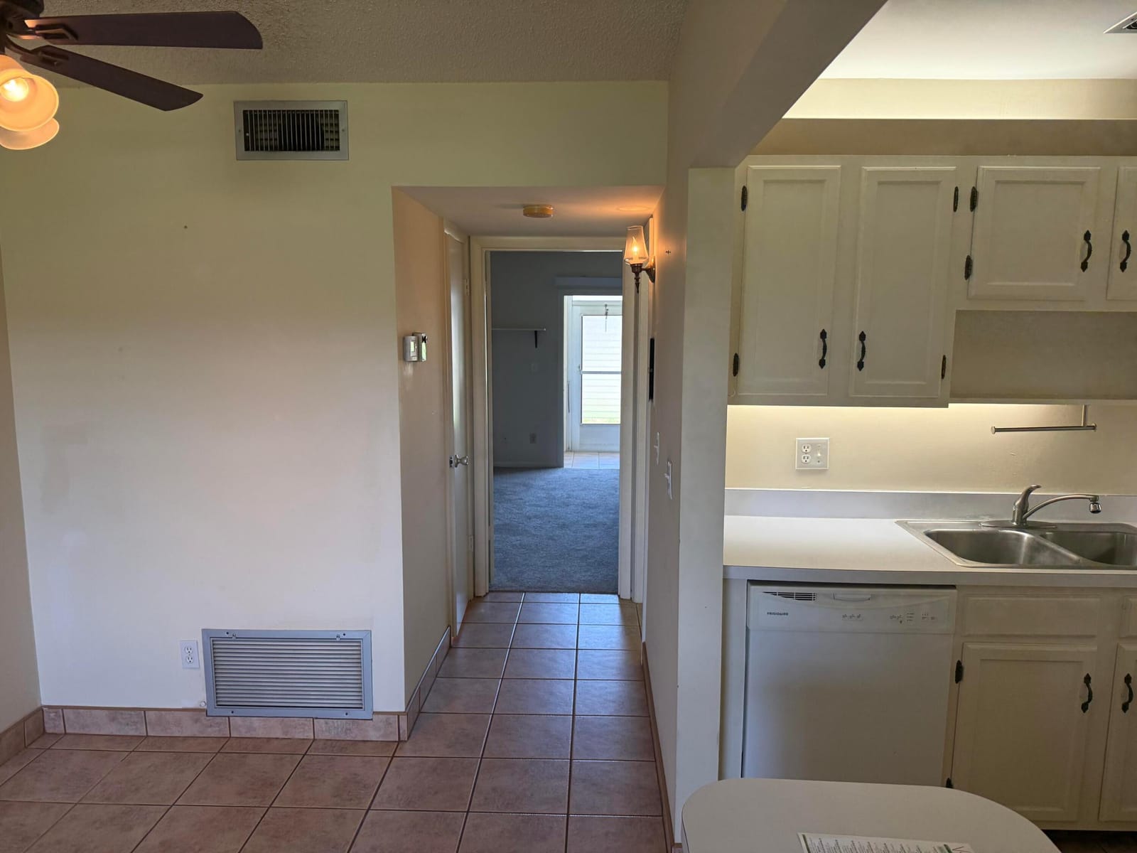 76 Royal Oak Drive 104, Vero Beach, FL 32962 photo 8