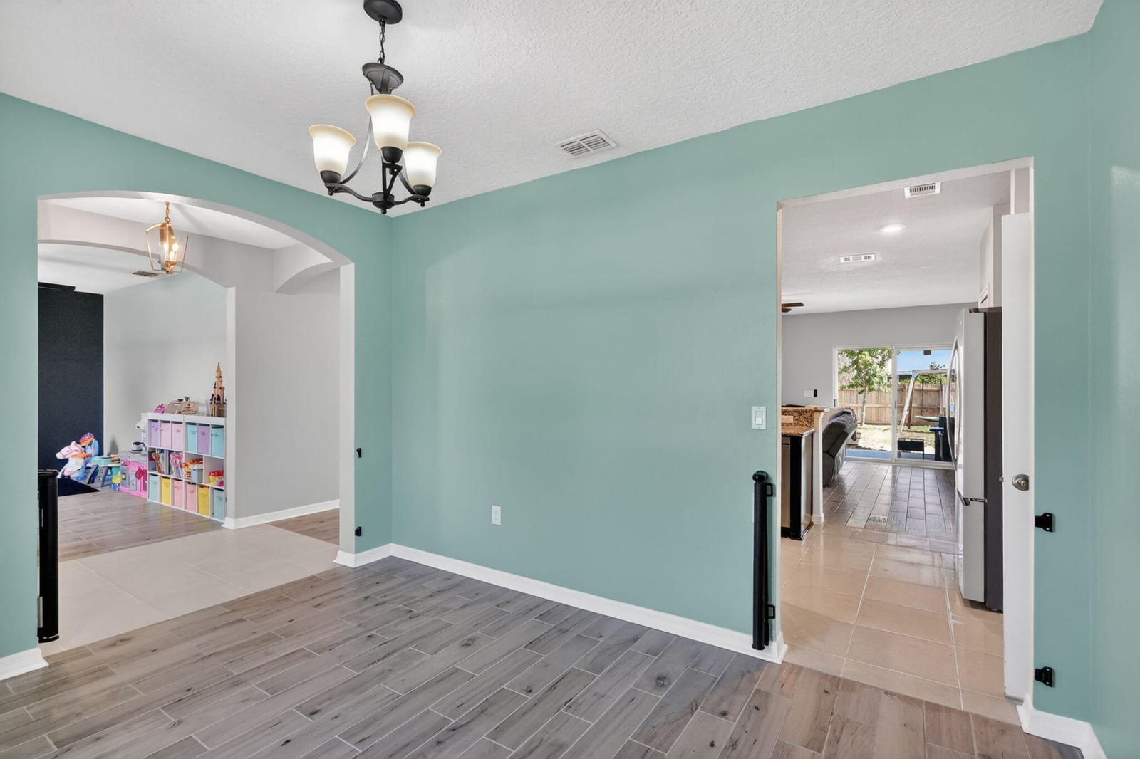 770 SW Saragossa Avenue — photo 6