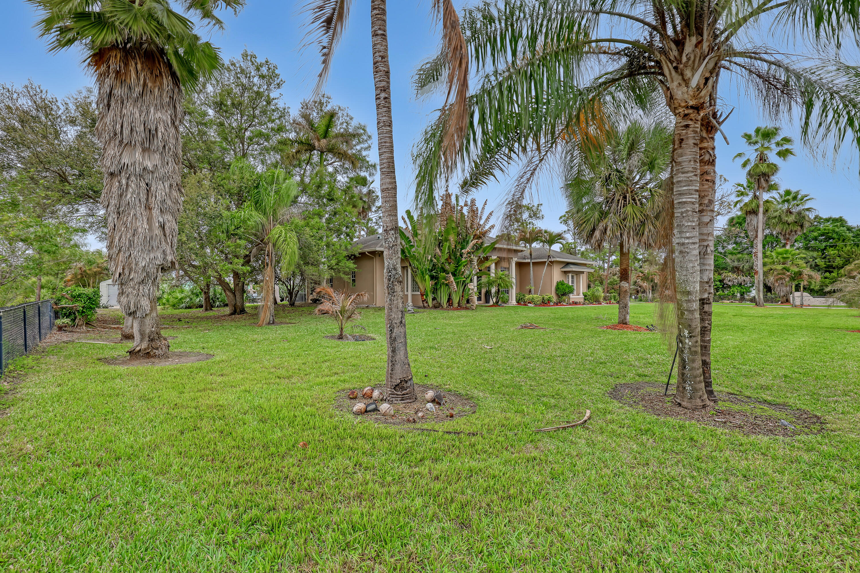 14042 88th Place N, The Acreage, FL 33470 photo 9