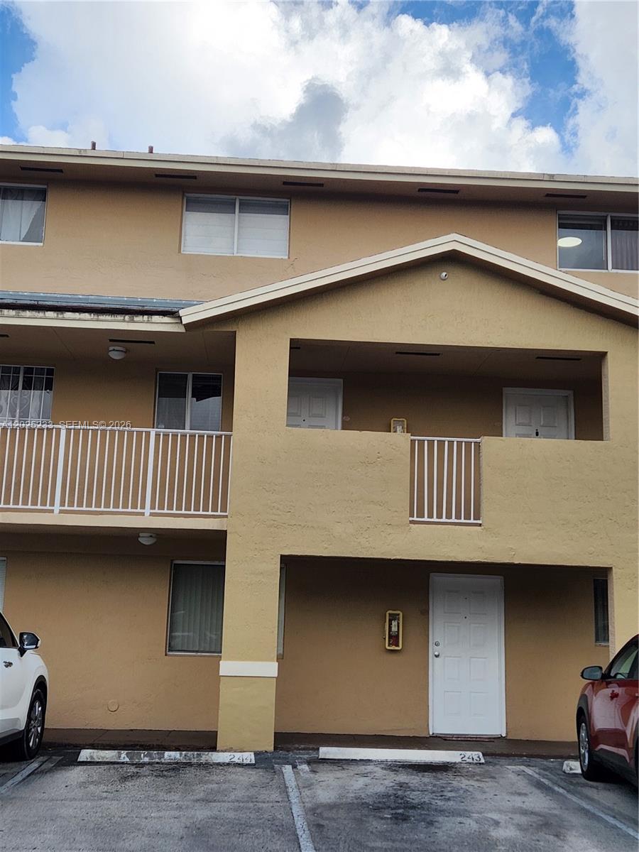7785 W 30th Court F203, Hialeah, FL 33018