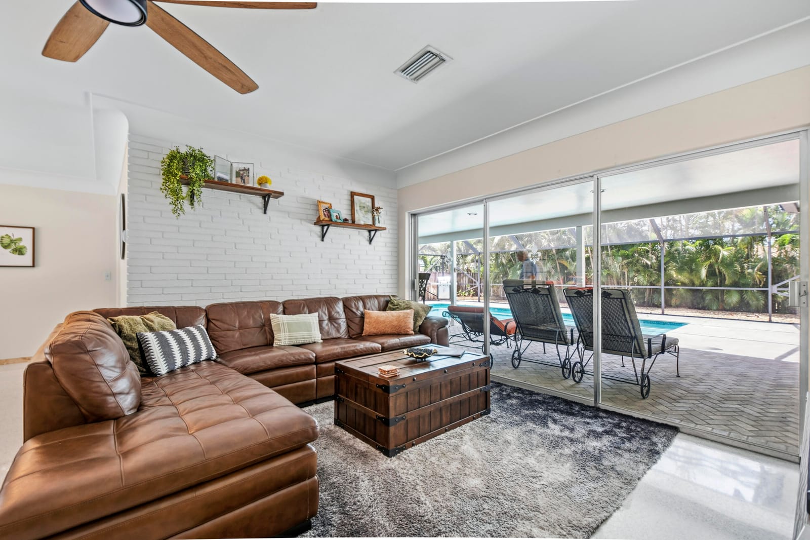 1348 SW 4th Street — photo 3