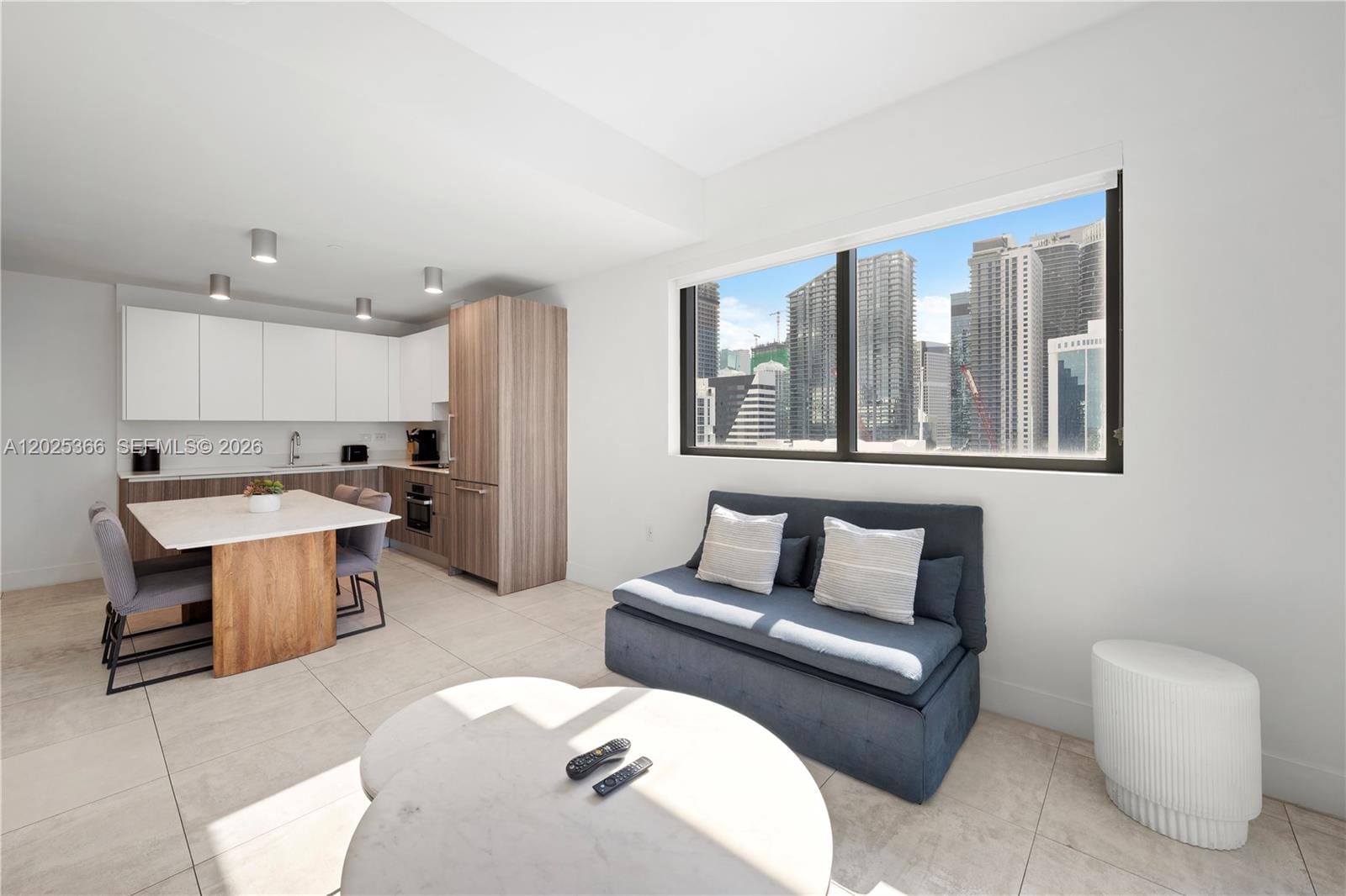239 SW 9th Street 1701, Miami, FL 33130 photo 4