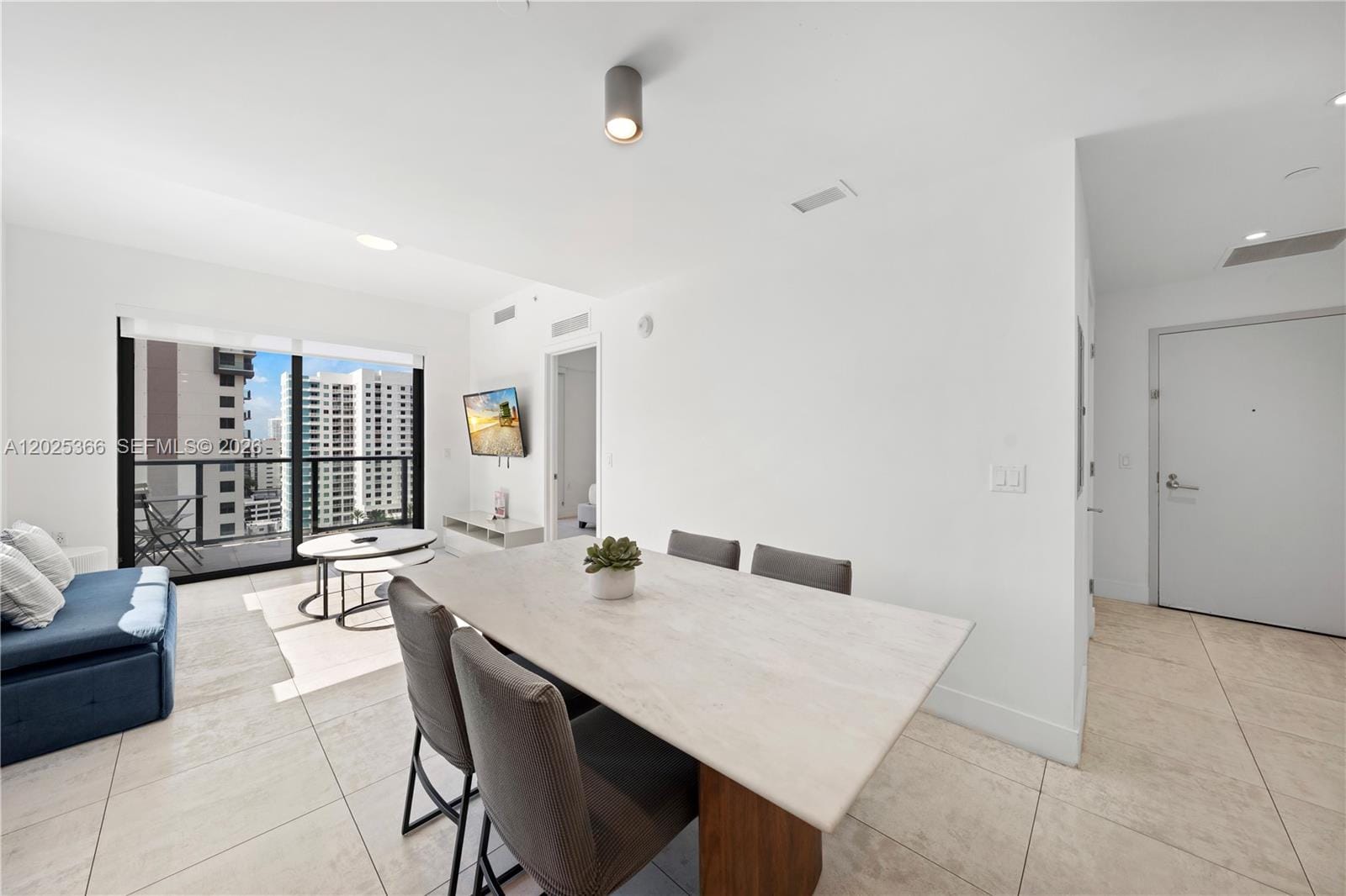 239 SW 9th Street 1701, Miami, FL 33130 photo 6