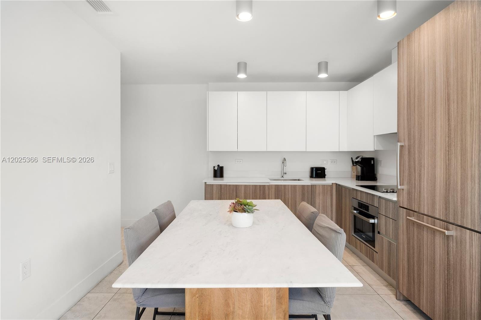 239 SW 9th Street 1701, Miami, FL 33130 photo 9