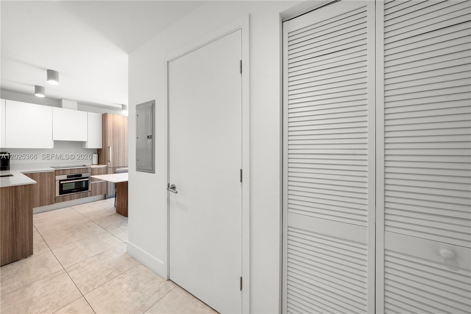 239 SW 9th Street 1701, Miami, FL 33130 photo 10