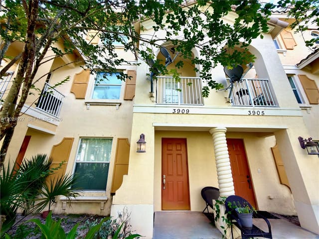 3909 White Peacock Lane, Foxford Trails, Coconut Creek, FL
