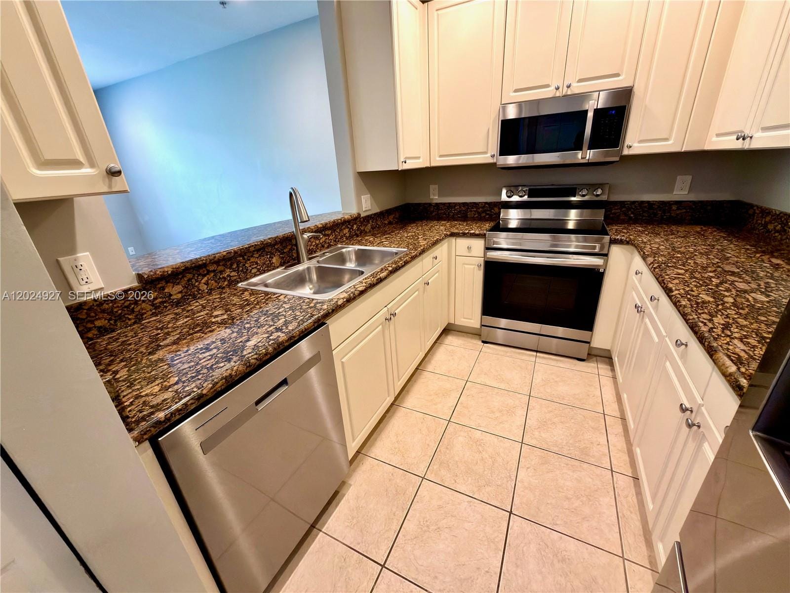 3909 White Peacock Lane — photo 12