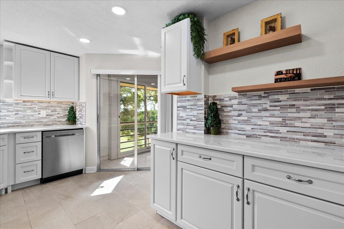 3755 Via Poinciana 611, Greenacres, FL 33467 photo 5