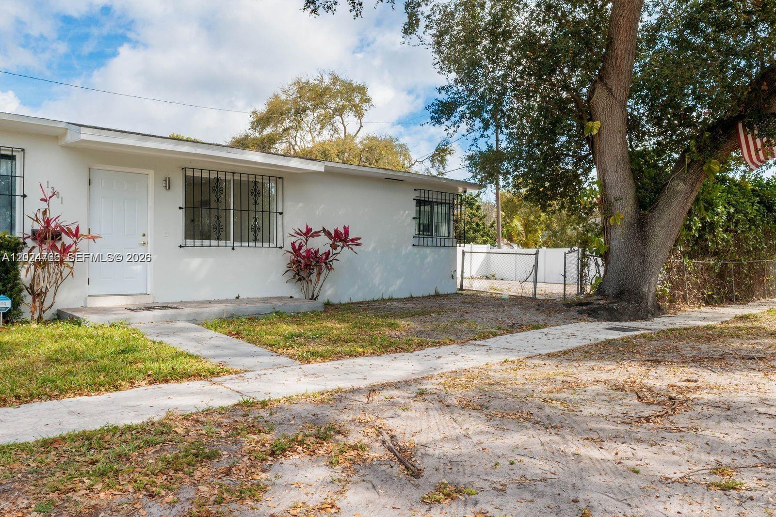1301 NE 153rd Street 1301, North Miami Beach, FL 33162, North Miami Beach