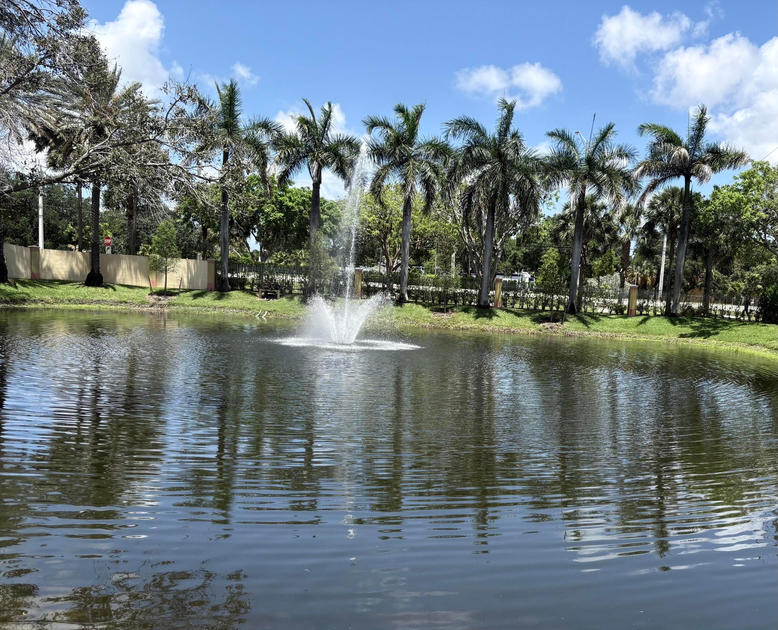 203 S Santa Catalina Circle 203, North Lauderdale, FL 33068, North Lauderdale