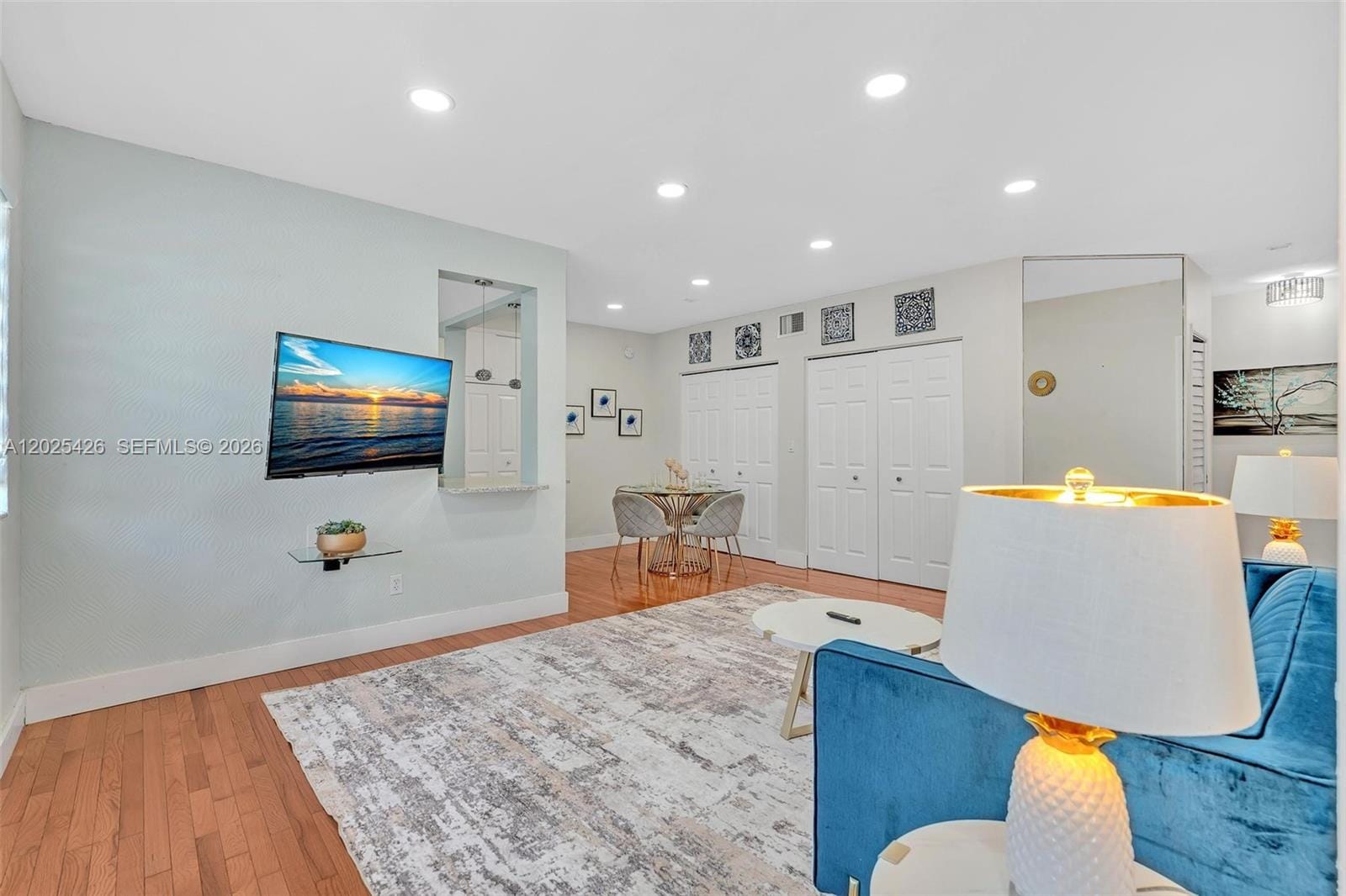 10004 E Bay Harbor Drive 3 — photo 1