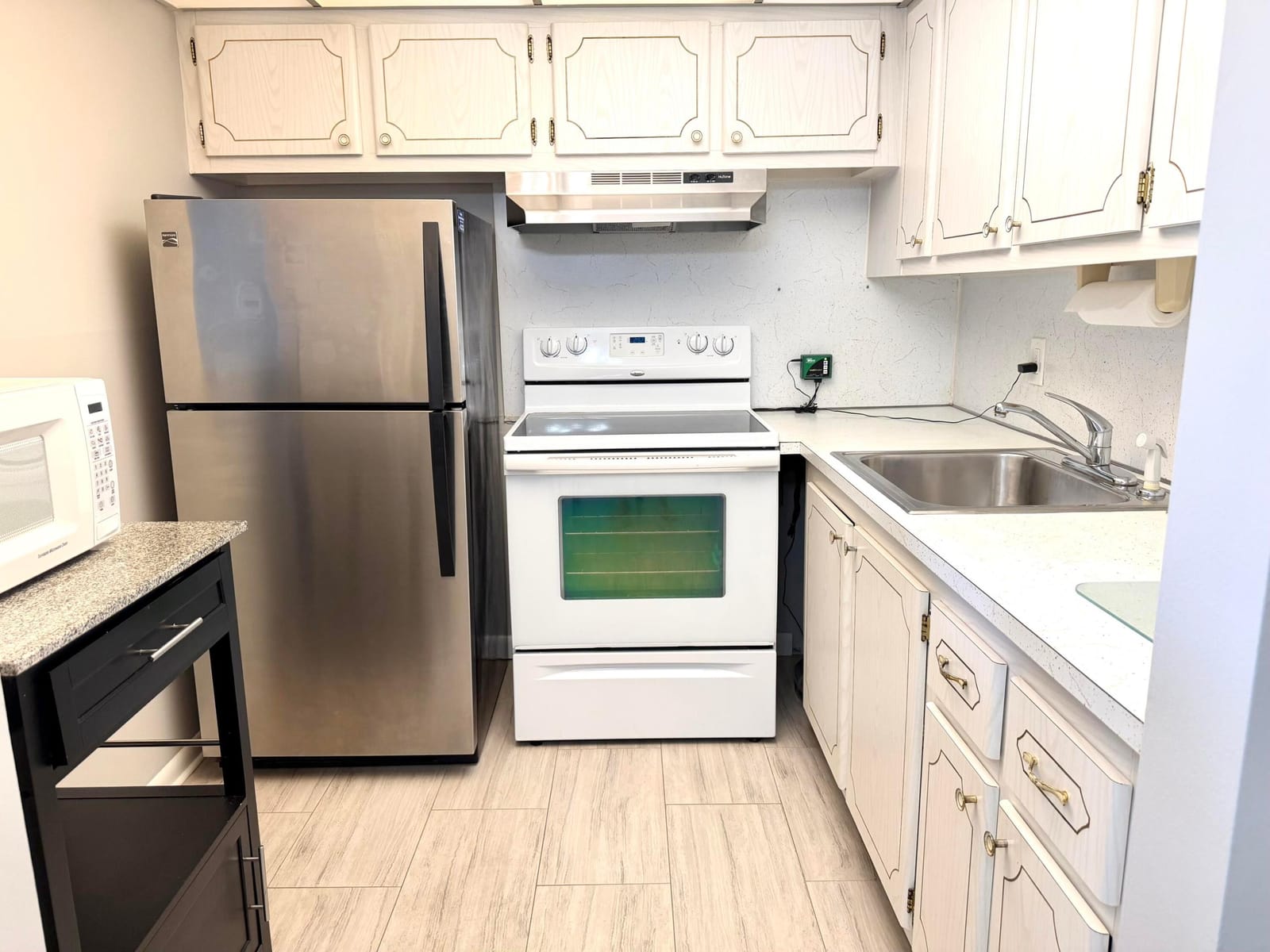 162 Windsor H — photo 10