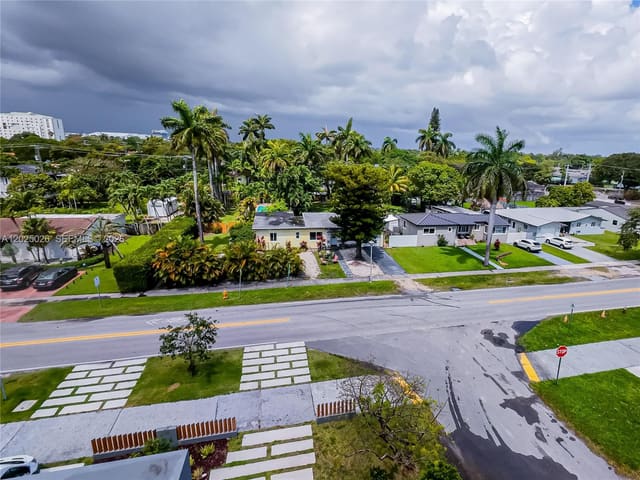548 East Drive, Miami Springs, FL 33166