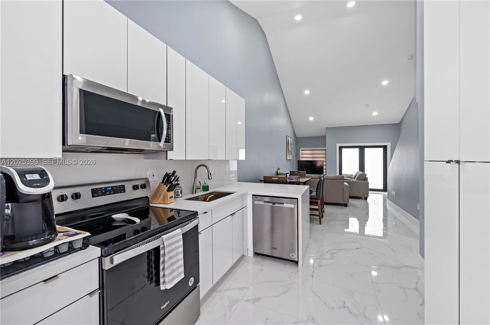 9046 NW 121st Terrace 90, Hialeah Gardens, FL 33018 photo 8