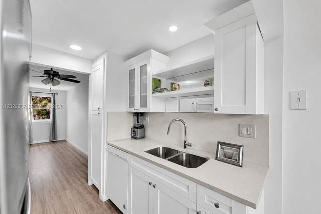 8405 NW 61st Street D207, Fairways Of Tamarac, Tamarac, FL