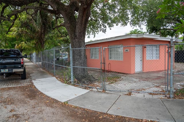 3401 NW 15th Street, Grapeland Heights, Miami, FL