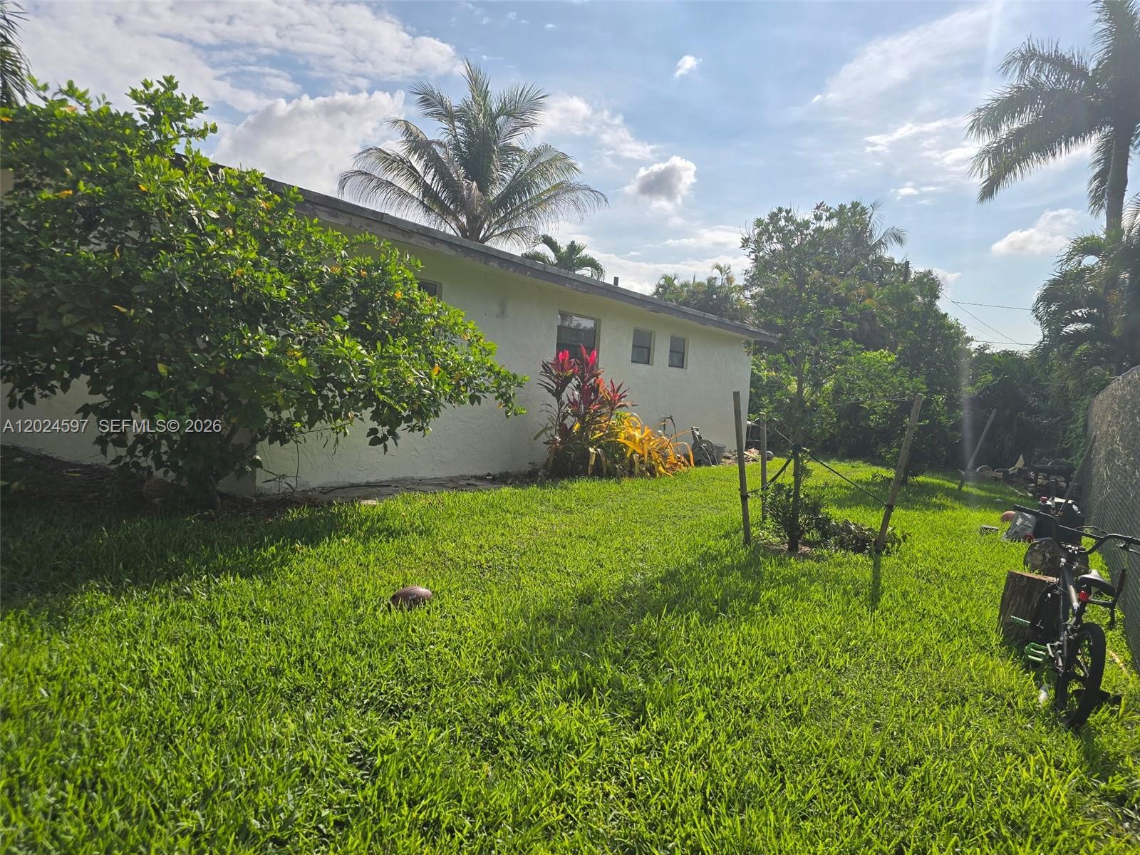 6590 SW 46th Street, Davie, FL 33314, Davie