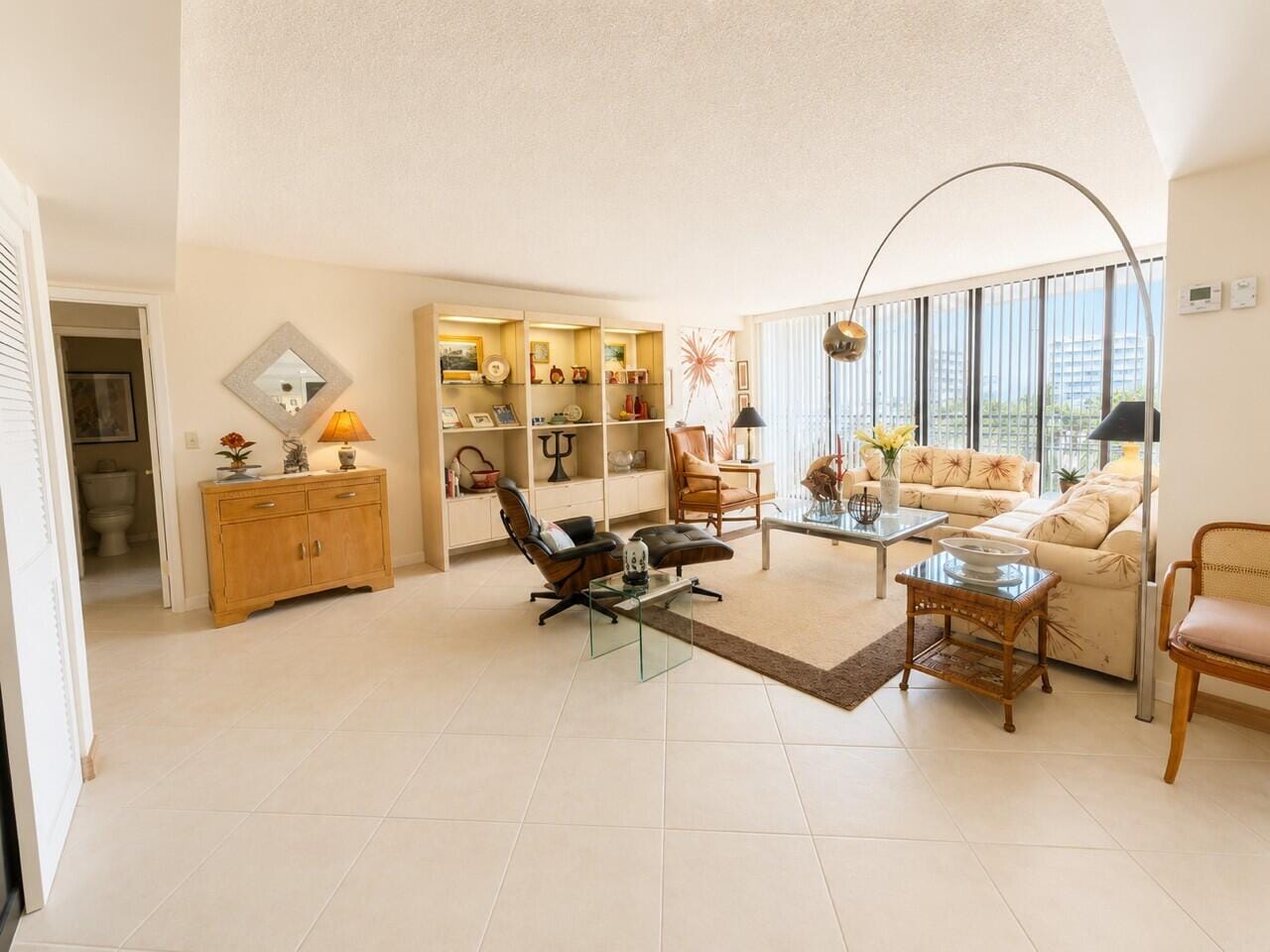 3589 S Ocean Boulevard 404 — photo 2